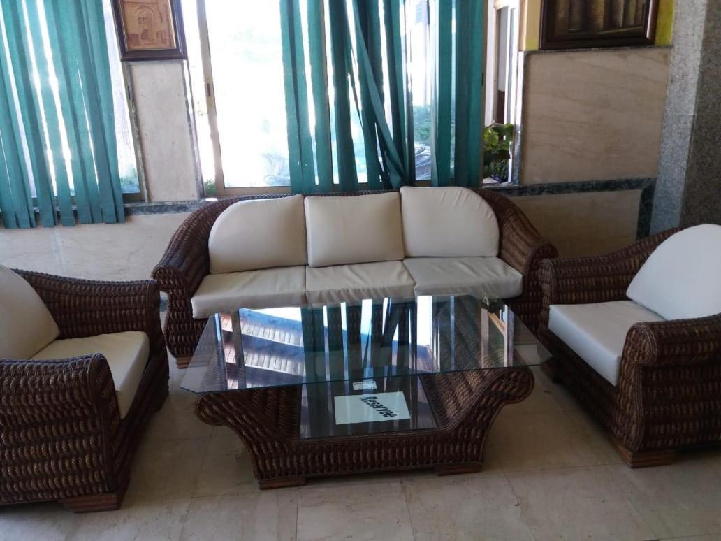 Hotel Choumis Haj Messaoud Larache Exteriör bild